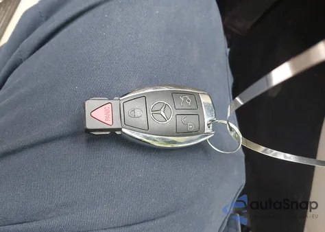 2018 Mercedes-Benz Glc 300 4Matic из США, поврежденный, VIN WDC0G4KB8JV066957